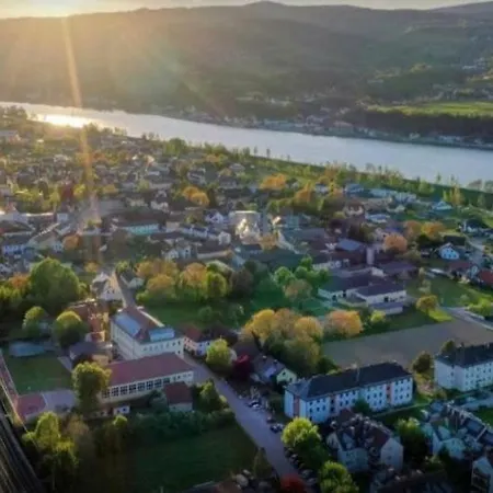 Krummnussbaum, Neu Und Grosszuegig Mit Direktem Donaublick Auf Maria Taferl Lägenhet