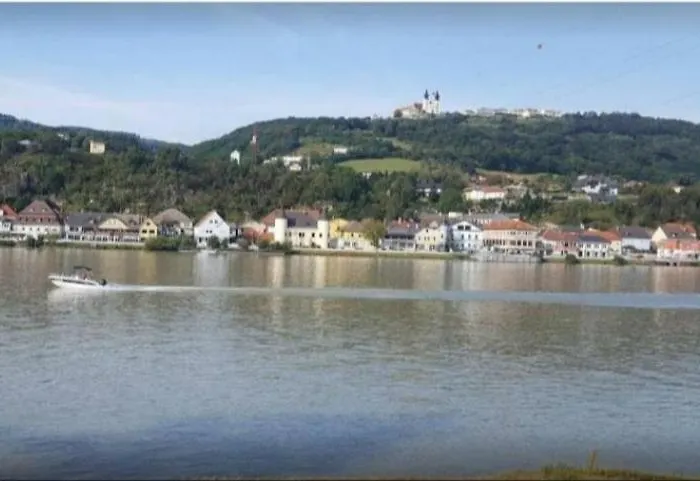 アパート An Der Donau